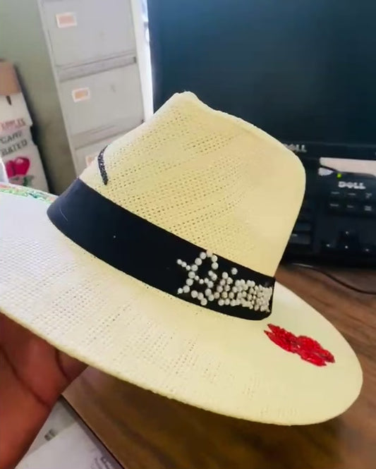 Sombrero Artesanal Mirabal - Colibrí con Pedrería y Flores - Edición Hermanas Mirabal